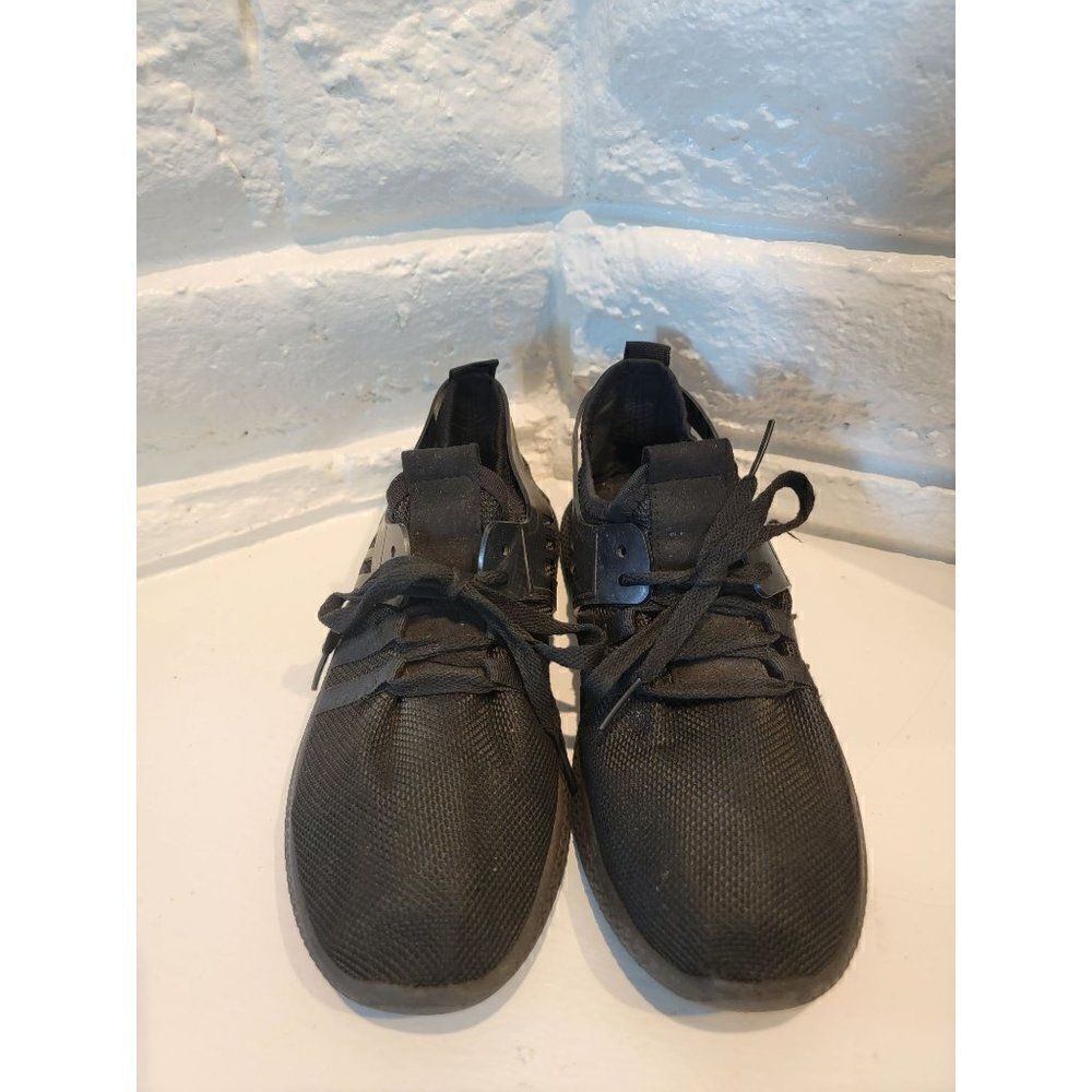 She & In Men's lace-up front wide mesh sneakers size 40 U.S 8
